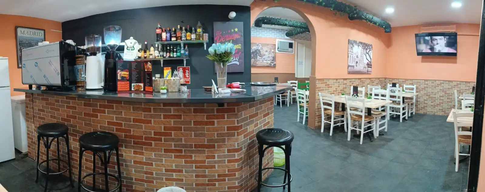 Salón del Restaurante La Marea